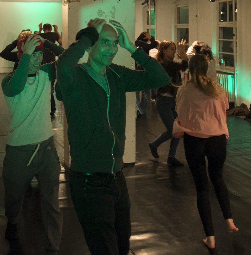 Tanz hin Tanz her - &copy; Photo by Turlach O Broin